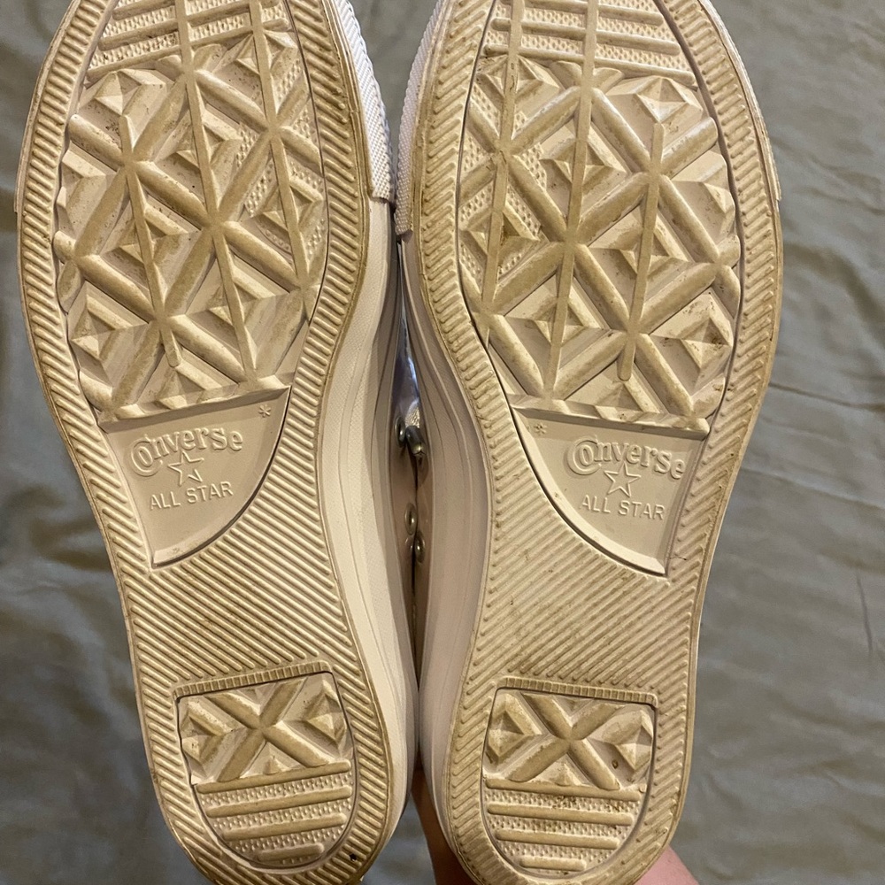 Converse - Picture 2 of 3